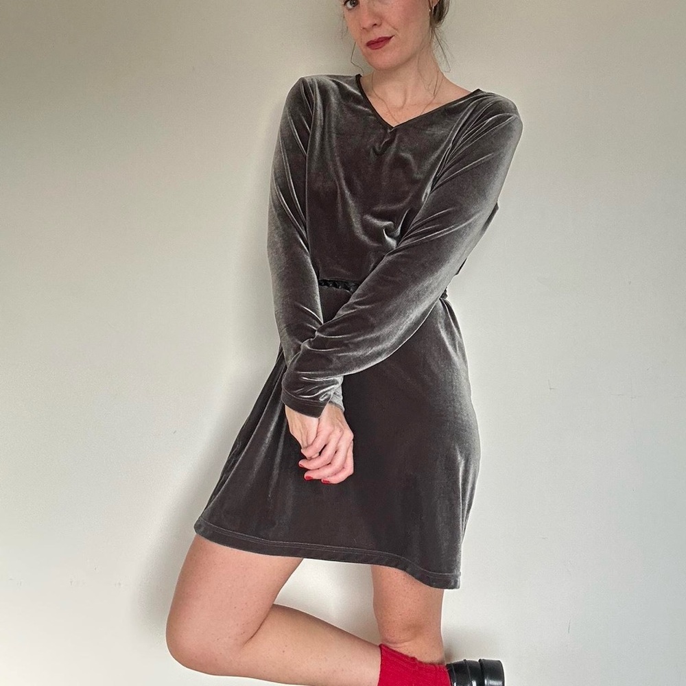 Vintage velvet long sleeve 90s dress. Medium